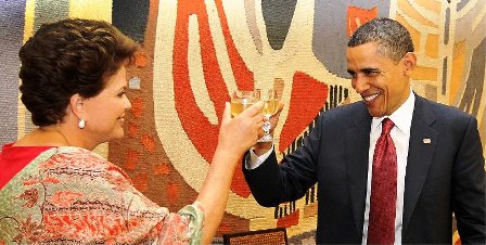 Concluye Obama viaje a Brasil y viaja a Chile