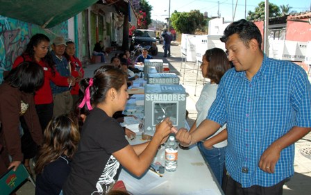 En calma y con afluencia transcurre elección de agentes municipales y de Policía en Oaxaca de Juárez
