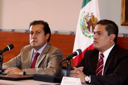 Ofrece gobierno de Gabino Cué recompensa de 500 mil pesos, para localizar dirigente de la 22 desaparecido