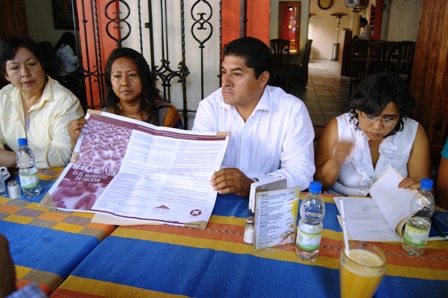 Denuncian al presidente de Xoxo, Antonio Aquino de Autoritario e incapaz
