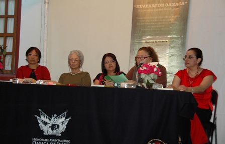 Presentan libro “Mujeres de Oaxaca”, destaca su importante papel y contibución a la sociedad