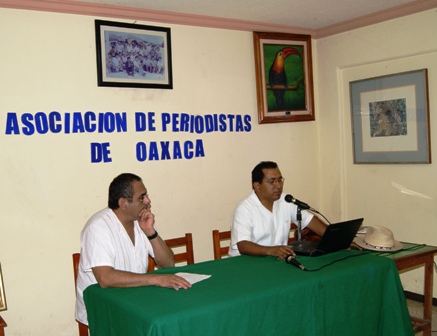 Rinde APO homenaje al periodista Luis Soria, por 25 años de labor