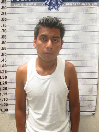 A golpes tres individuos le quitaron celular y dinero a un adolescente