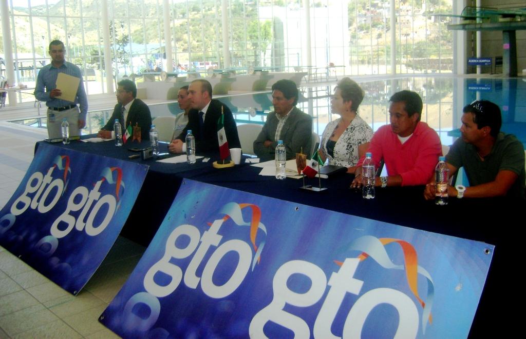 Ganan oro clavadistas mexicanos en la Serie Mundial de Clavados