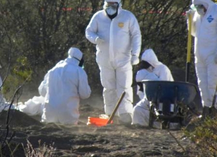 Crece el horror en el país, encuentran otros 17 cadáveres en fosa de Durango; suman 75