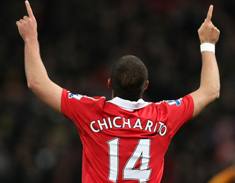 El Chicharito anota y gana el Manchester United al Everton