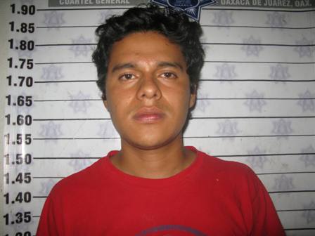 Detenidos por violentos, uno golpeó a su novia y otro a su esposa