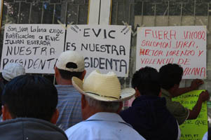 Protestas indígenas chinantecos por validación de elecciones del IEEO