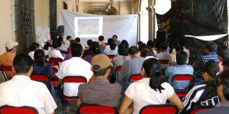 Gran éxito en el Foro sobre educación alternativa, organizado por la 22