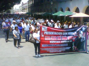 Contingentes de Valles Centrales cierran participación magisterial, en campamento de denuncia