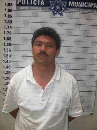 Detenido en tienda departamental cuando intentaba sustraer mercancía diversa