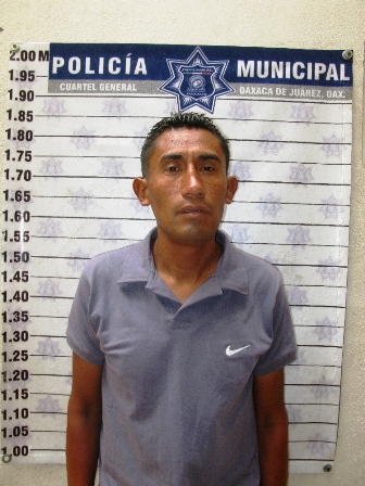 Muy de mañana se dedica al robo, arrebató alhajas de oro a una señora