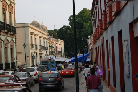 Caos vial por bloqueo de maestros de la S-22; cuarto día de paro indefinido
