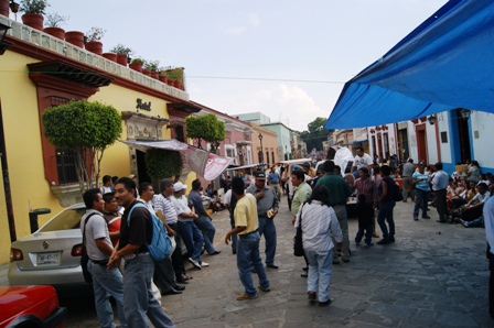 Avanzan negociaciones entre gobernador Gabino Cué y Sección 22 del SNTE