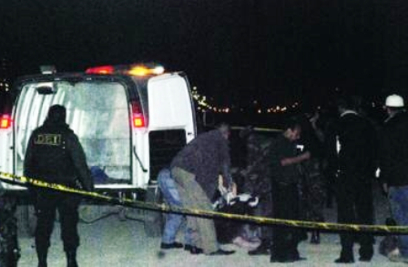 Dejan nueve cuerpos de asesinados frente a plaza de toros de Durango