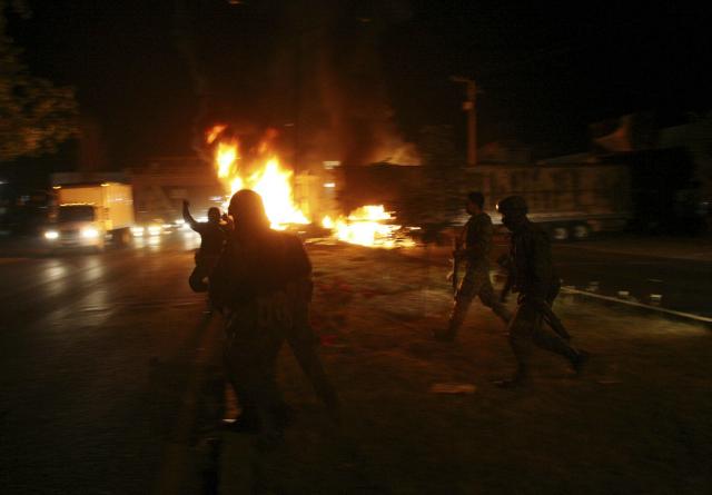 Éxodo en Michoacán, más de dos mil 500 personas huyen de las balas