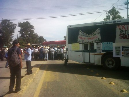 Caos vial carretero en Etla, por insensibilidad de Irma Piyeiro de la Segego