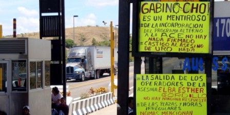 Realizan maestros movilizaciones en la capital oaxaqueña y regiones del estado: toman radiodifusoras