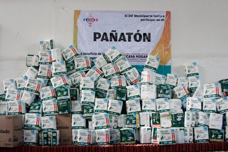 En una campaña de dos días, recaudan tres mil 500 pañales para adultos mayores