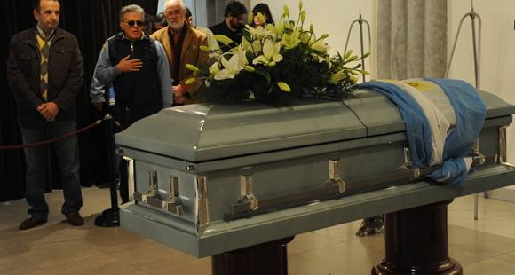 Velan a Facundo Cabral en el ND Ateneo, de Buenos Aires