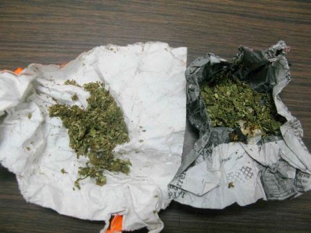 Aprehenden a dos jóvenes con marihuana en el centro de la ciudad