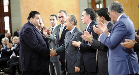 Eliminación total del pago de la tenencia vehicular en 2012, anuncia Calderón