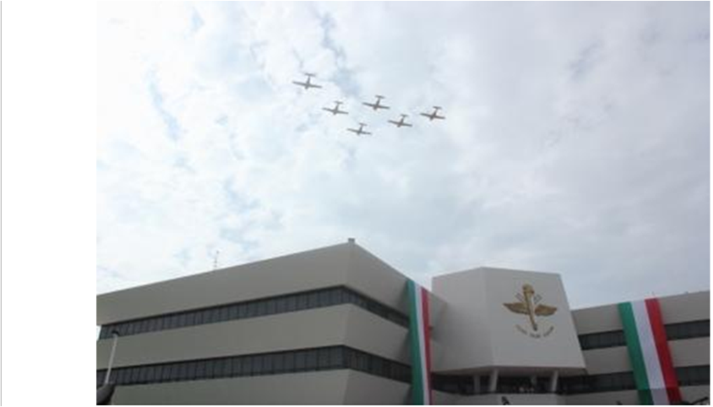 Egresa la primer mujer piloto aviador del Colegio del Aire, de las fuerzas armadas de México