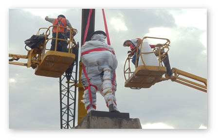 Retiran estatua de “El Defensor de la Patria”, para dar paso a autopista urbana-norte
