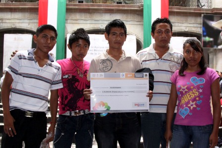 Entregan apoyos de “Impulso México 2011” por 1.2 mdp a jóvenes oaxaqueños