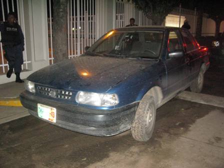 Localizan policías municipales automóvil con reporte de robo