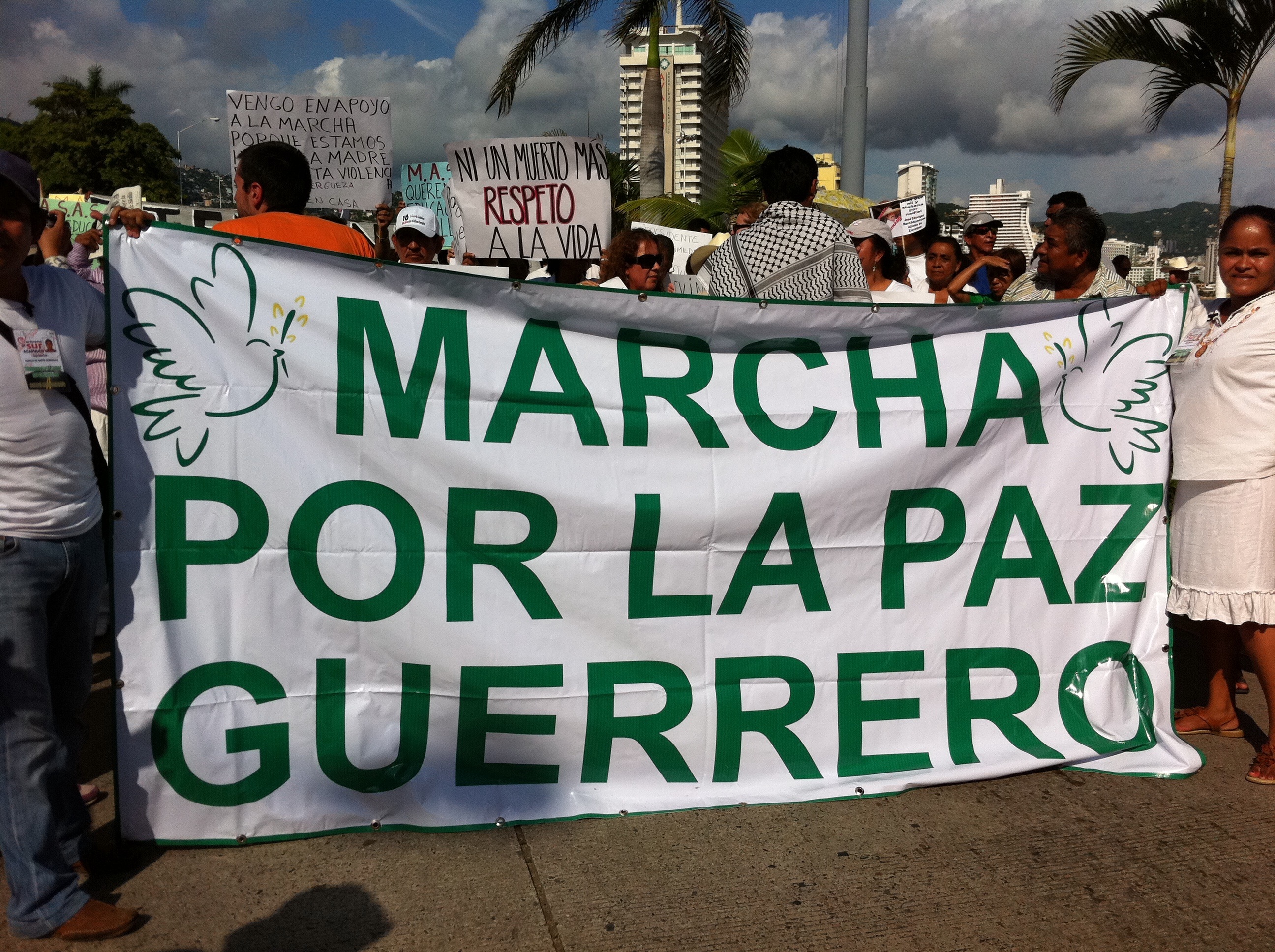 Caravana de la Paz, Día 2: Guerrero de viejos y nuevos dolores