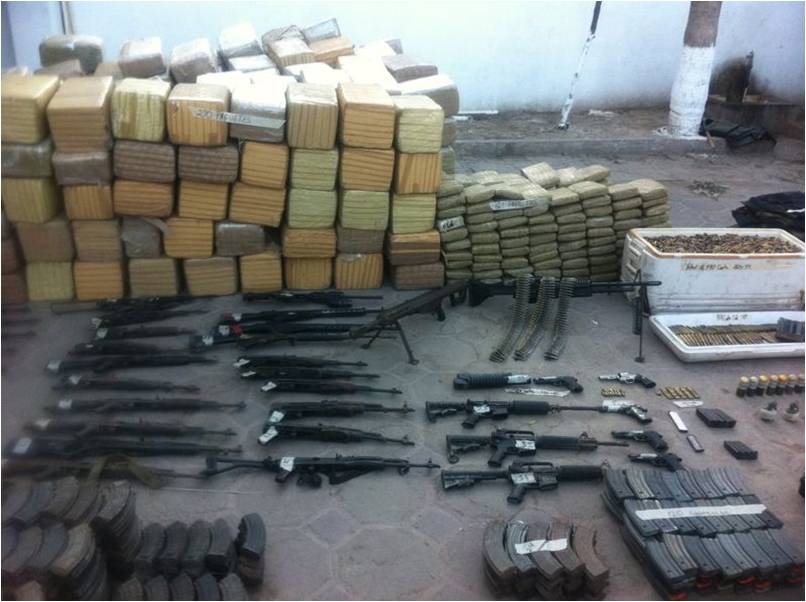 Hallan armamento y más de 2.5 toneladas de mariguana en un subterráneo en Camargo, Tamaulipas