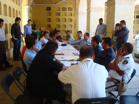 Acondicionan panteones de la capital oaxaqueña ante festividades de Todos Santos y Fieles Difuntos