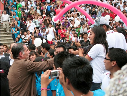 Oaxaca será sede de Espacio 2012, confirma Cué Monteagudo