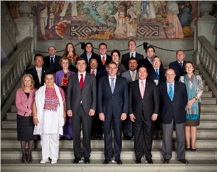Oaxaca, ejemplo de que sí se pueden crear gobiernos de coalición, señala Cué ante Eurodiputados