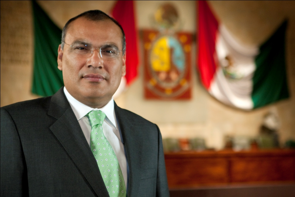 Envuelto diputado Martín Vásquez en presunto fraude con equipo de 118 mp como Secretario de Salud, en sexenio de Ulises Ruiz