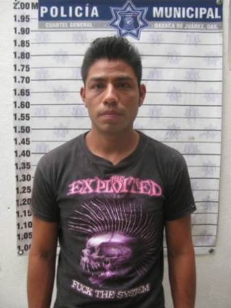 Detenidas tres personas por violencia intrafamiliar; acusados por sus respectivas esposas