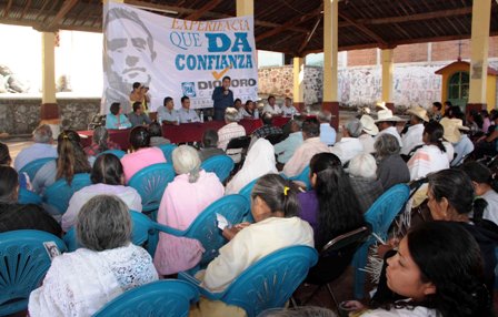 Mixtecos confían que Diódoro Carrasco Altamirano  vuelva a detonar el desarrollo en Oaxaca