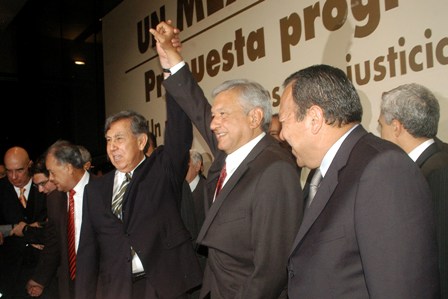 La presentación de “Un México para todos” reúne a Cárdenas y López Obrador