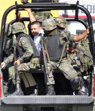 Fuerzas armadas aseguran droga, armamento y vehículos en Jalisco