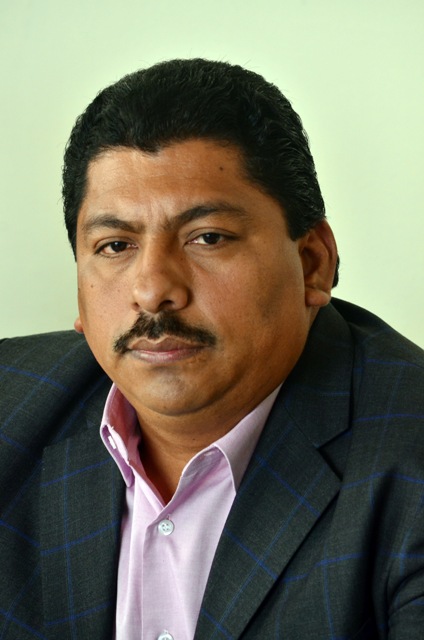 Exige diputado que funcionarios saquen manos de las protestas; apoya Acuerdo de Gobernabilidad