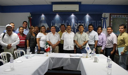 Se reúne Carol con la CANACO