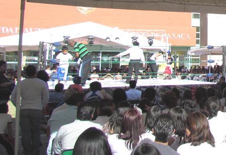 Con hechos le apostamos al deporte universitario: Eduardo Martínez Helmes