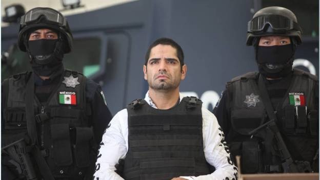 Extraditan a líder “La Línea”, condenado a 10 cadenas perpetuas en EU