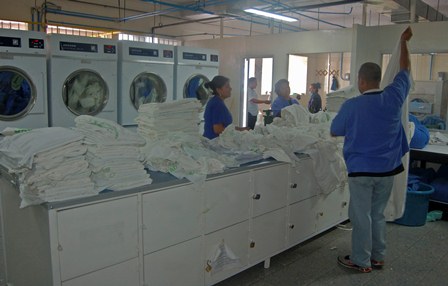 SSO capacita a personal de lavandería del Hospital General “Aurelio Valdivieso”