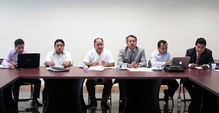 Analizan cambios en la legislación sobre Usos y Costumbres