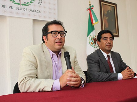 Nuevo defensor de los derechos humanos sostiene reunión con el personal