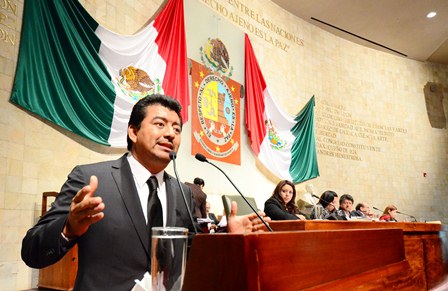 Compromiso irrenunciable de legislar para protección a periodistas