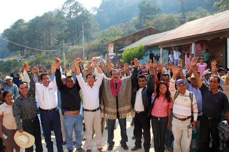 Ofrece Eviel reforzar legislación de programas sociales