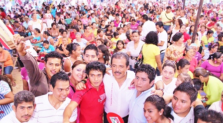 Candidatos del PRI ofrecen esperanza, cambio y compromiso para  el Istmo: EPM